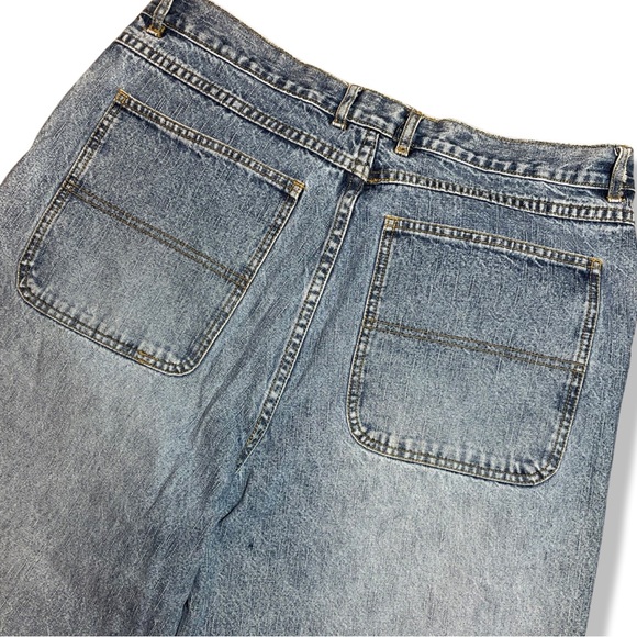 Y2K Baggy Jeans - Picture 4 of 5